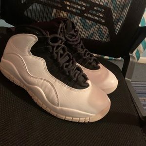 Jordan 10 “ Im Back” Size 7 Mens = 8/8.5 Womens